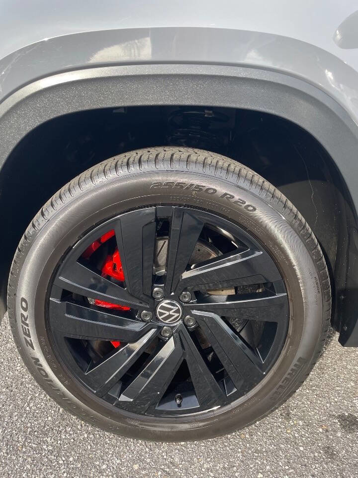 Used 2021 Volkswagen Atlas Cross Sport SE image 30