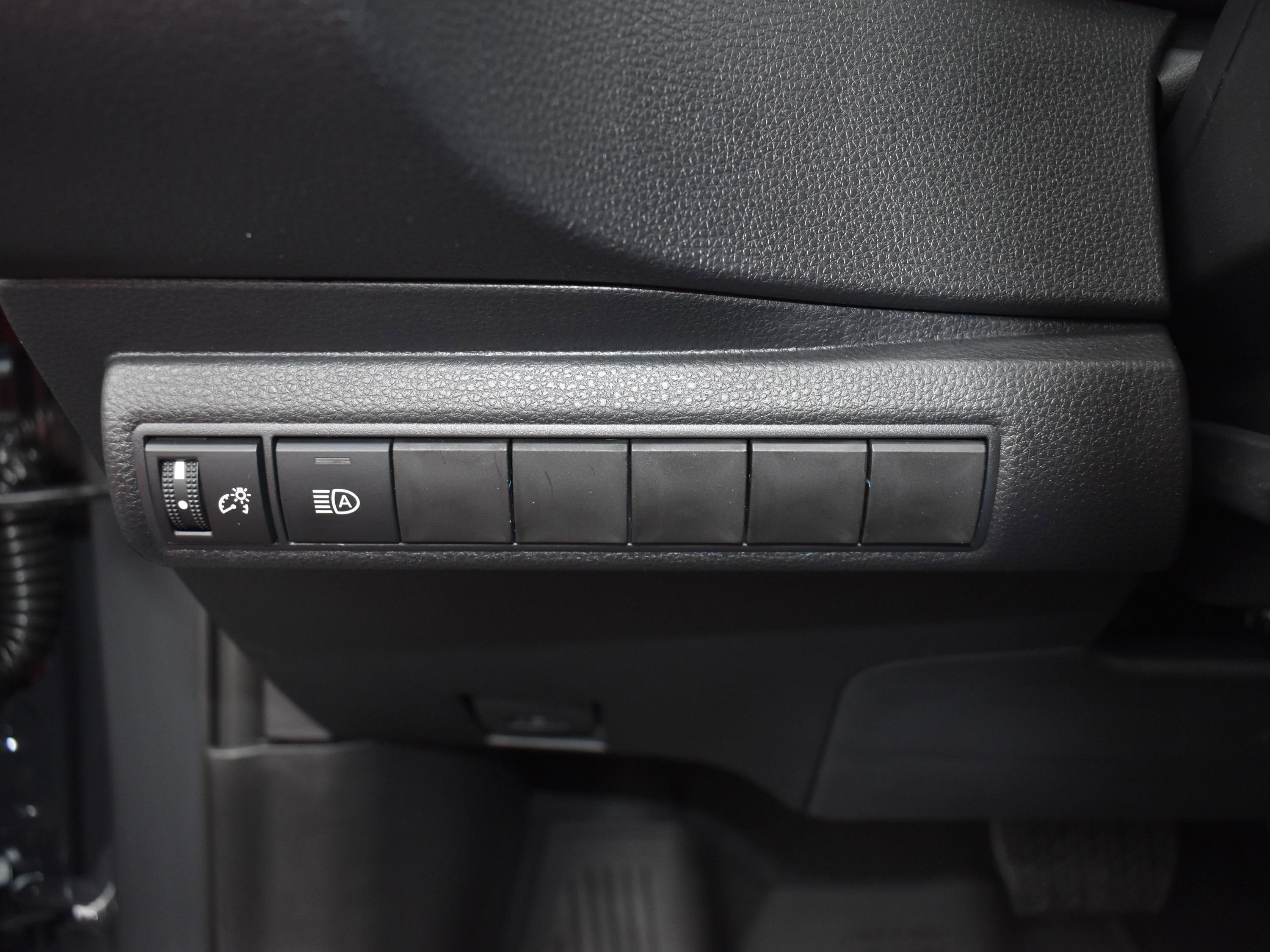 Used 2025 Toyota Corolla LE image 17