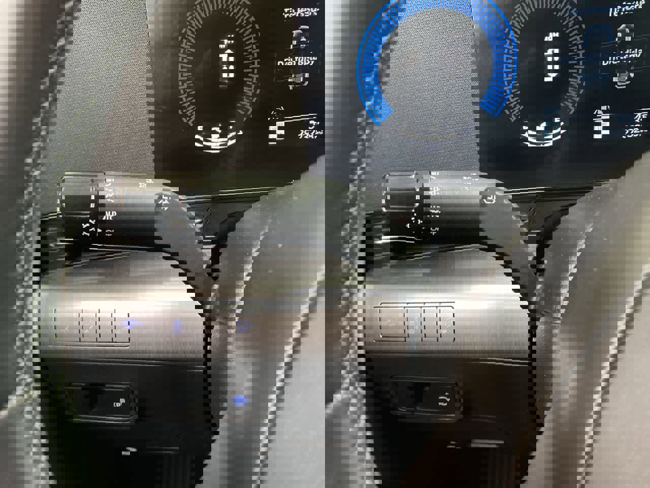 Used 2024 Hyundai Kona SEL image 24