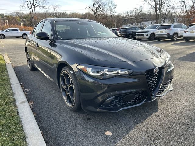 New 2025 Alfa Romeo Giulia AWD w/ Driving Assist Package image 2