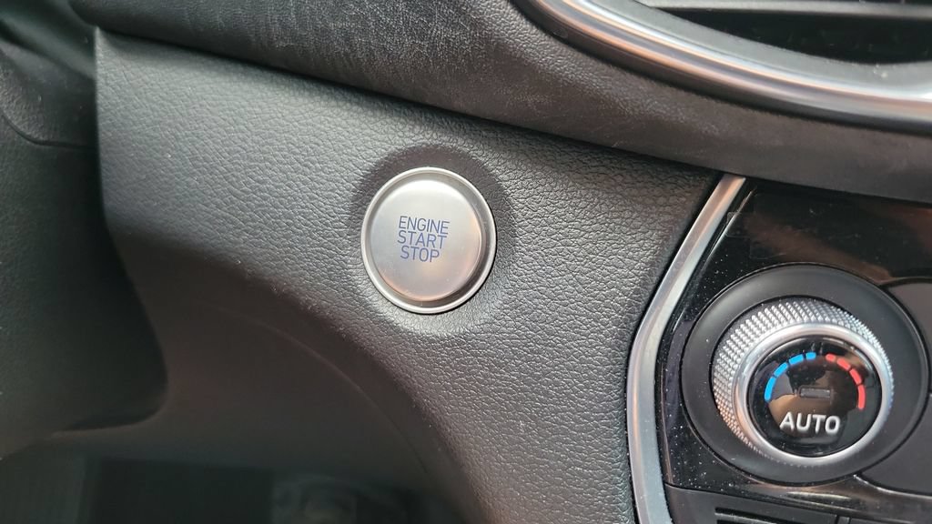 Used 2019 Hyundai Santa Fe FWD image 24