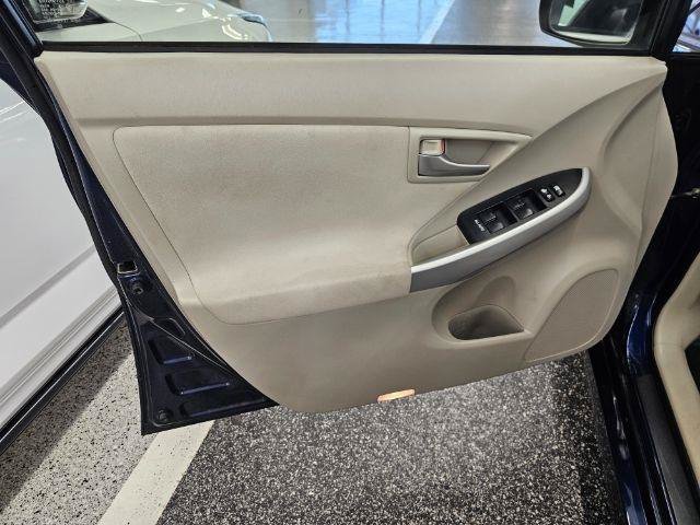 Used 2014 Toyota Prius Three FWD image 25