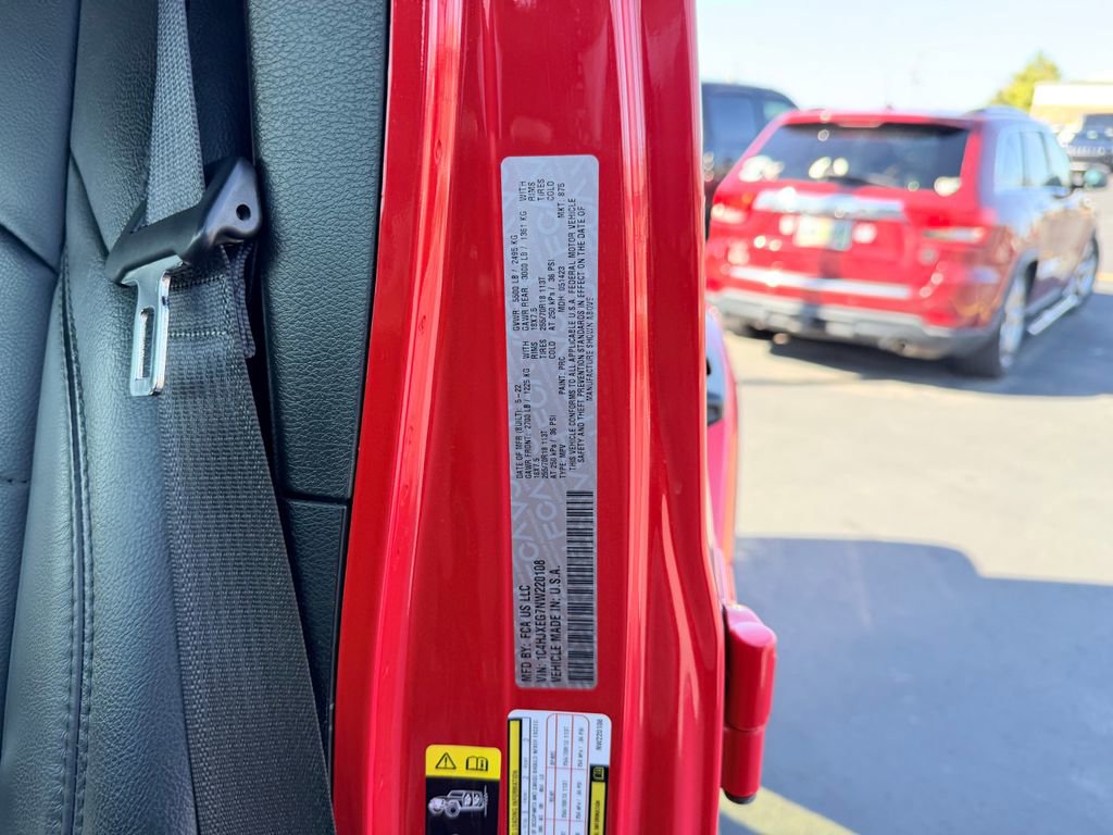 Used 2022 Jeep Wrangler Unlimited Sahara image 30