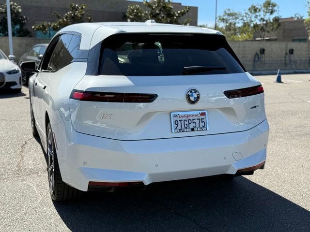 Used 2026 BMW iX xDrive45 w/ Climate Comfort Package image 11