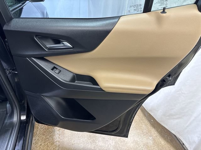 Used 2025 Chevrolet Equinox ACTIV w/ Safety and Technology Package image 27