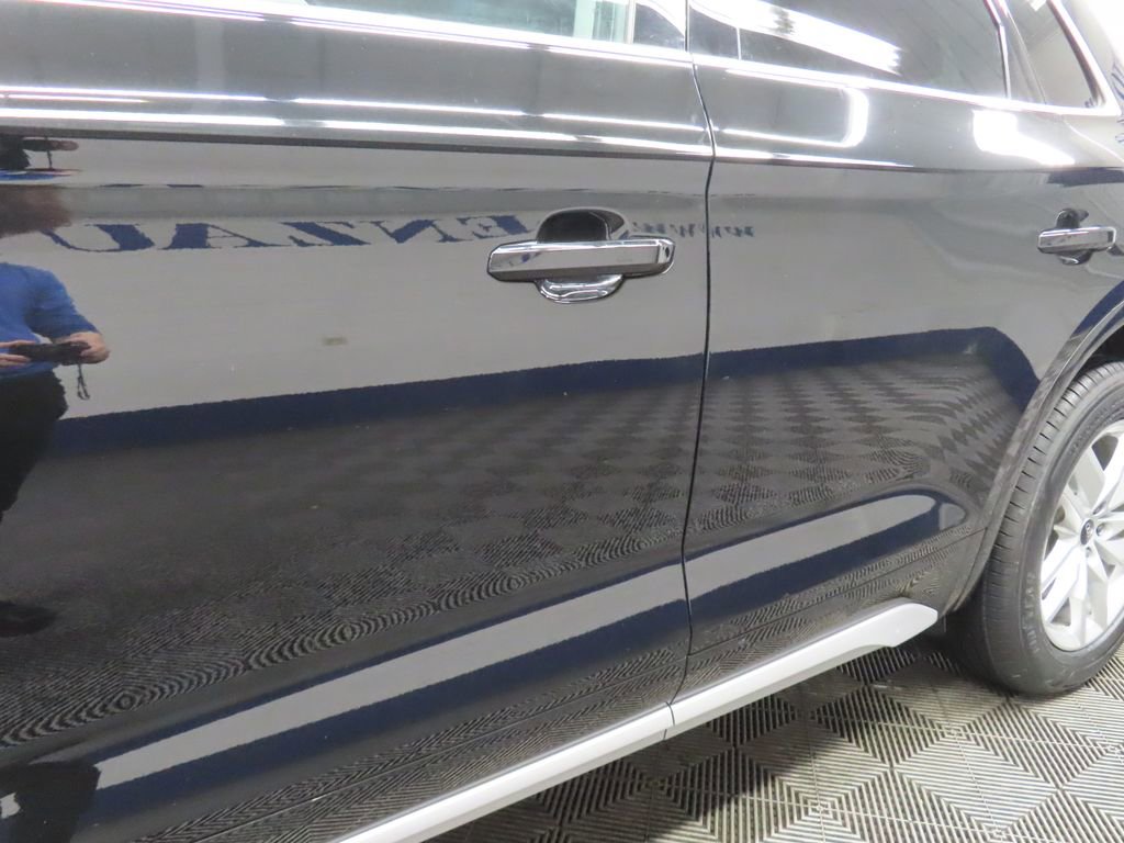 Used 2023 Audi Q5 2.0T Premium w/ Convenience Package image 34