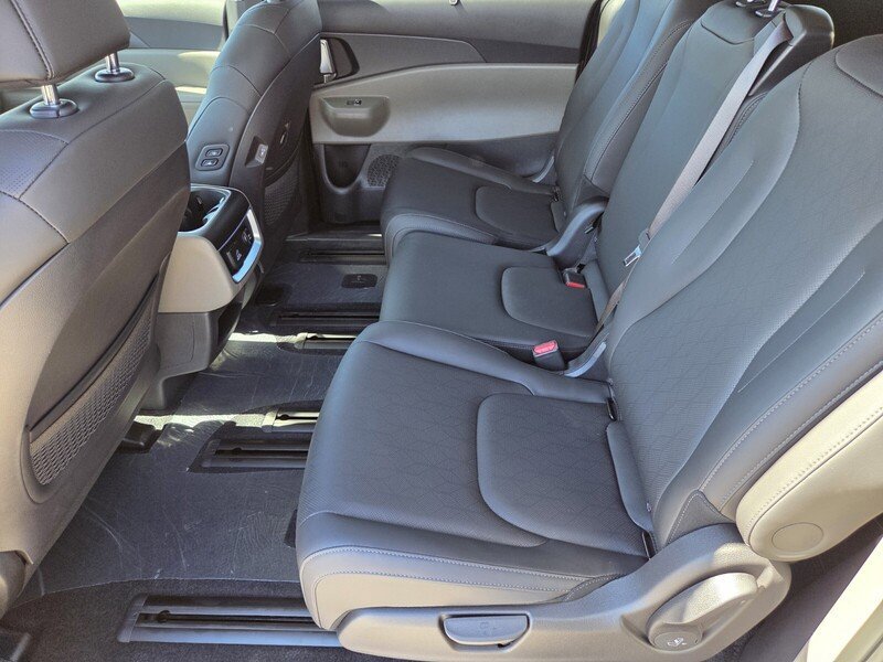 New 2026 Kia Carnival SX FWD image 8