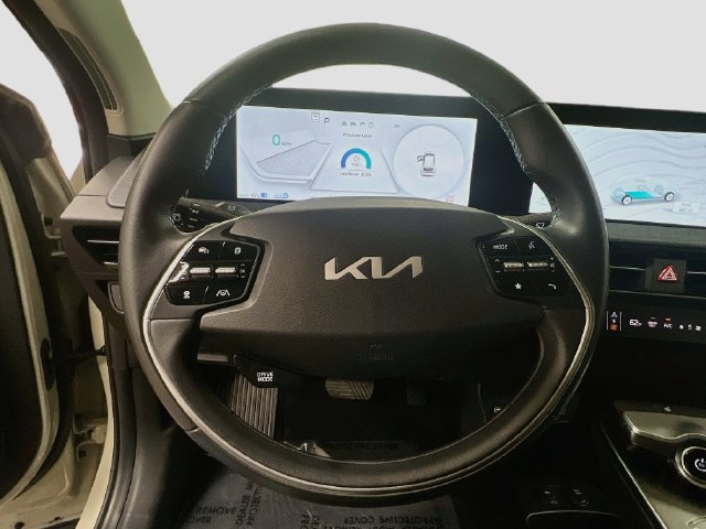 Certified 2024 Kia EV6 Light RWD image 11