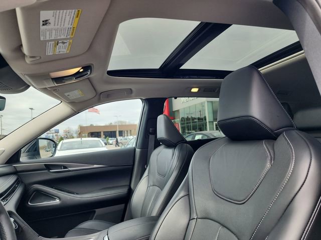 Used 2023 INFINITI QX60 Luxe w/ Vision Package image 12