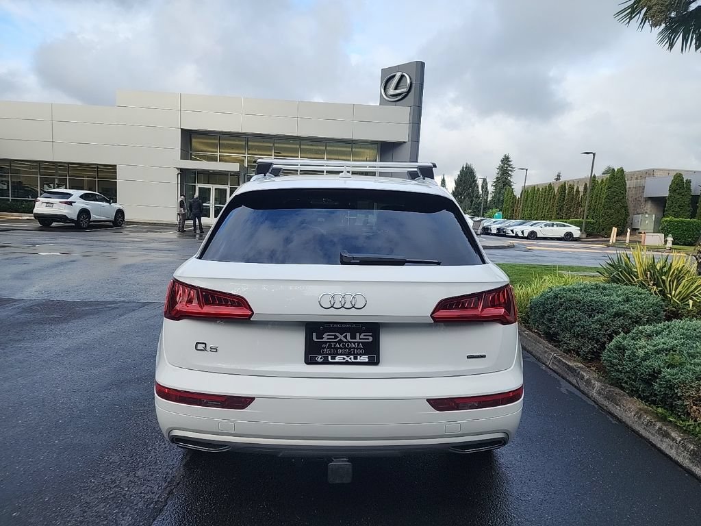 Used 2019 Audi Q5 2.0T Premium w/ Convenience Package AWD/4WD image 4