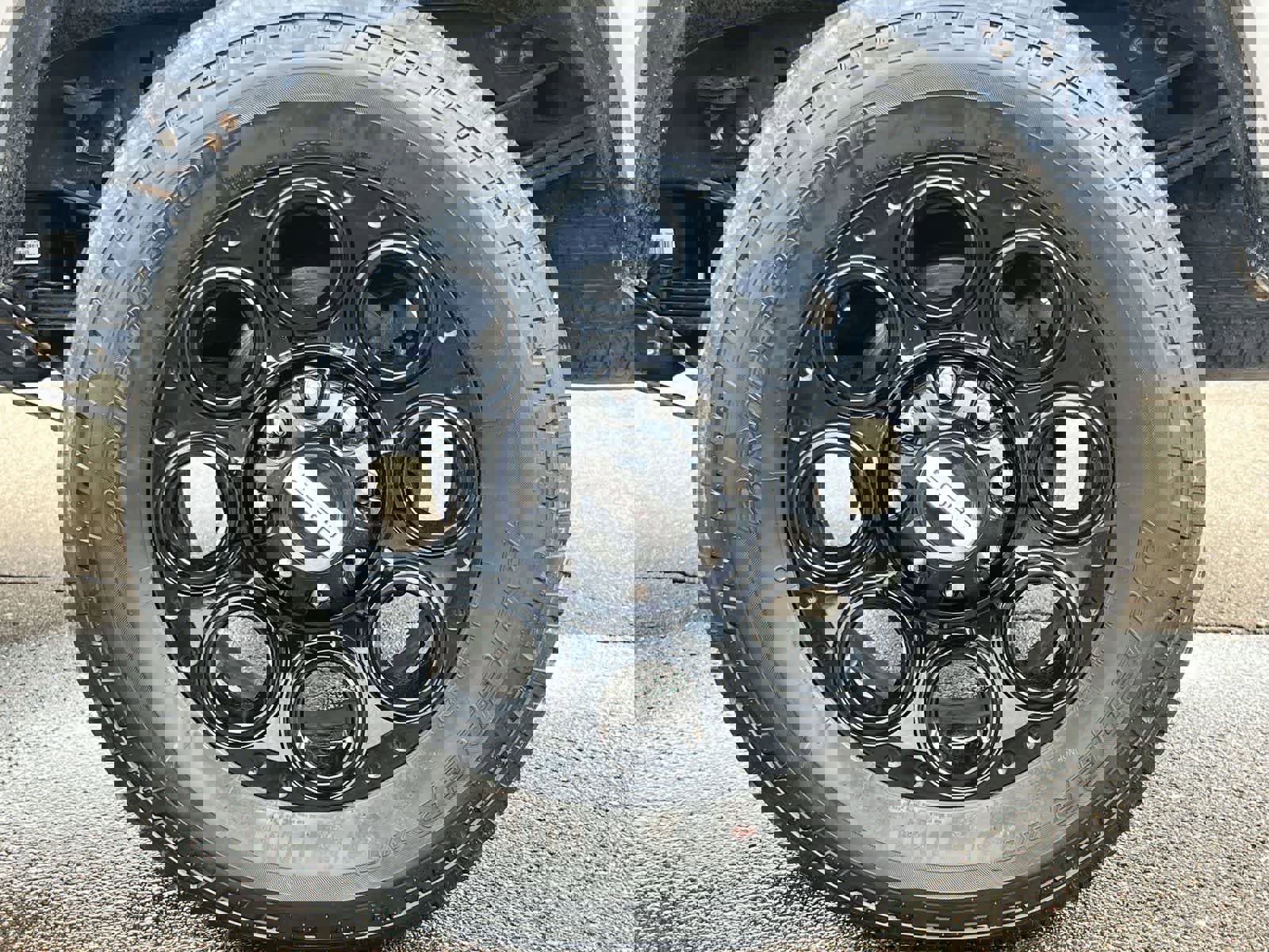 Used 2022 Ford F350 XLT w/ XLT Premium Package AWD/4WD image 14