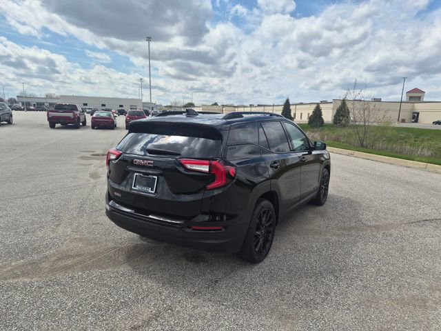 Used 2023 GMC Terrain SLT w/ Infotainment Package II FWD image 5