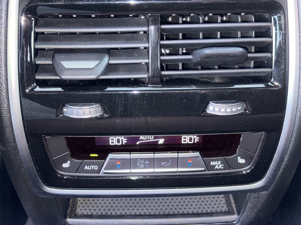 Used 2021 BMW X5 M50i w/ Executive Package image 22