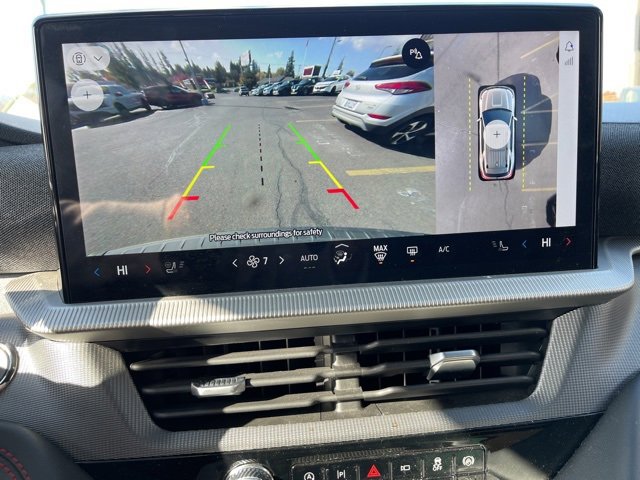 Used 2025 Ford Explorer ST-Line w/ ST-Line Street Pack image 12