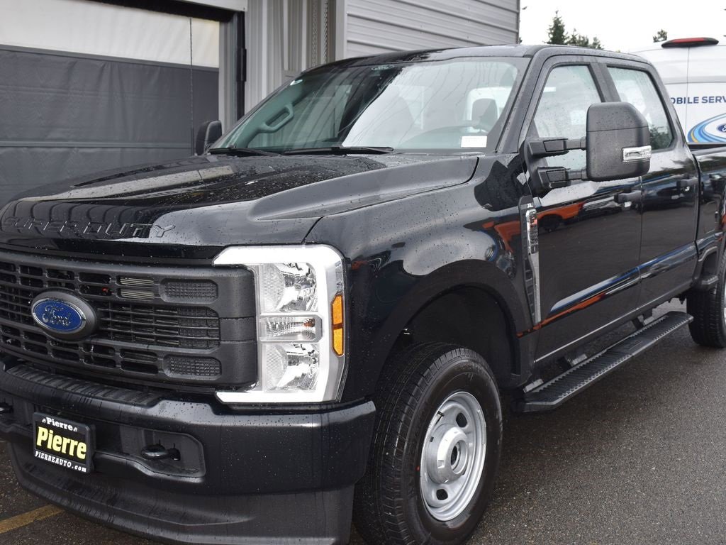 New 2026 Ford F250 4x4 Crew Cab Super Duty
