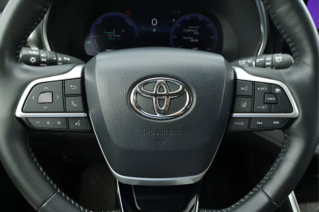Certified 2024 Toyota Highlander Platinum AWD/4WD image 22