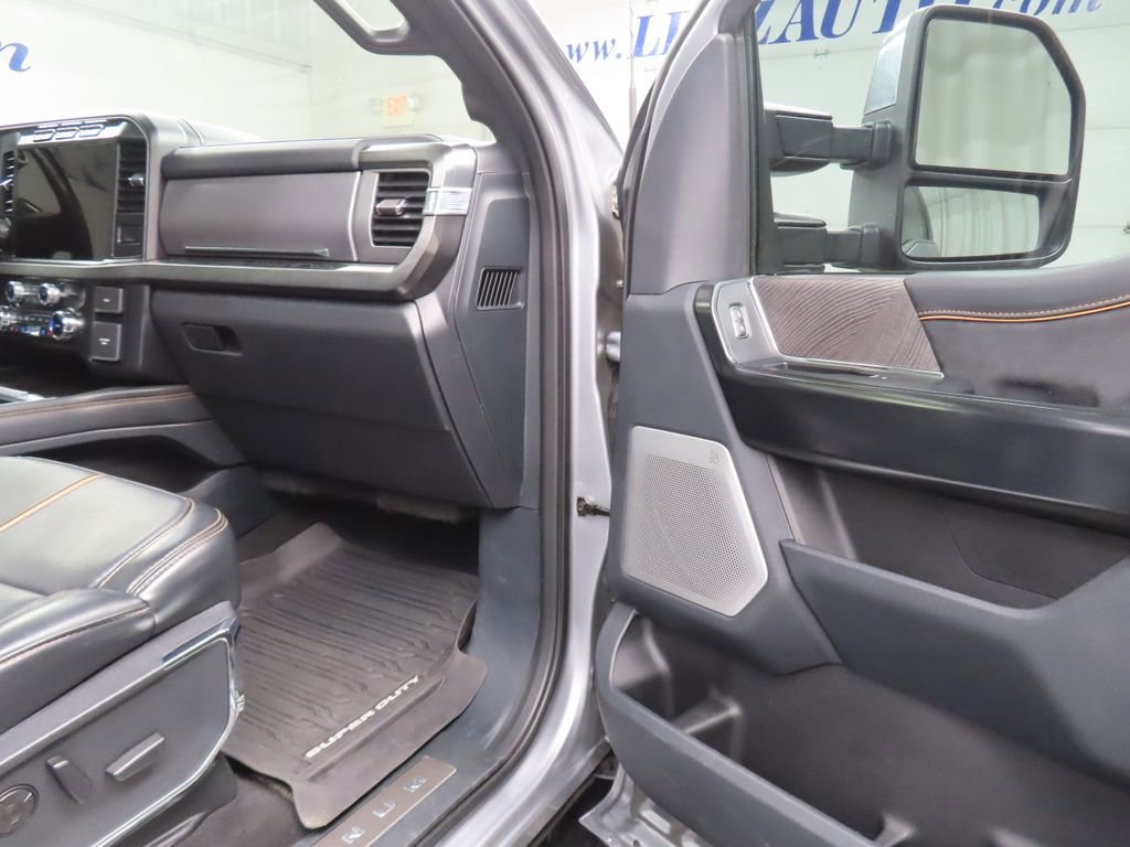 Used 2024 Ford F250 Platinum image 30