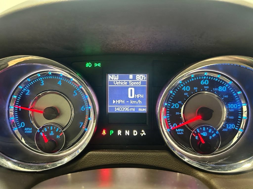 Used 2016 Chrysler Town & Country Touring FWD image 13