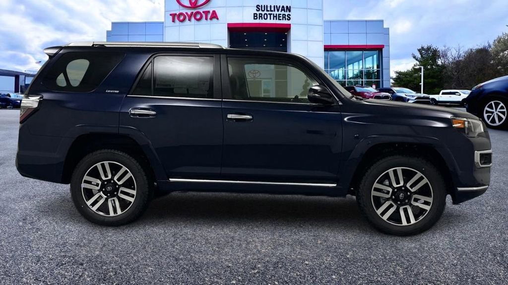 Used 2024 Toyota 4Runner Limited AWD/4WD image 4
