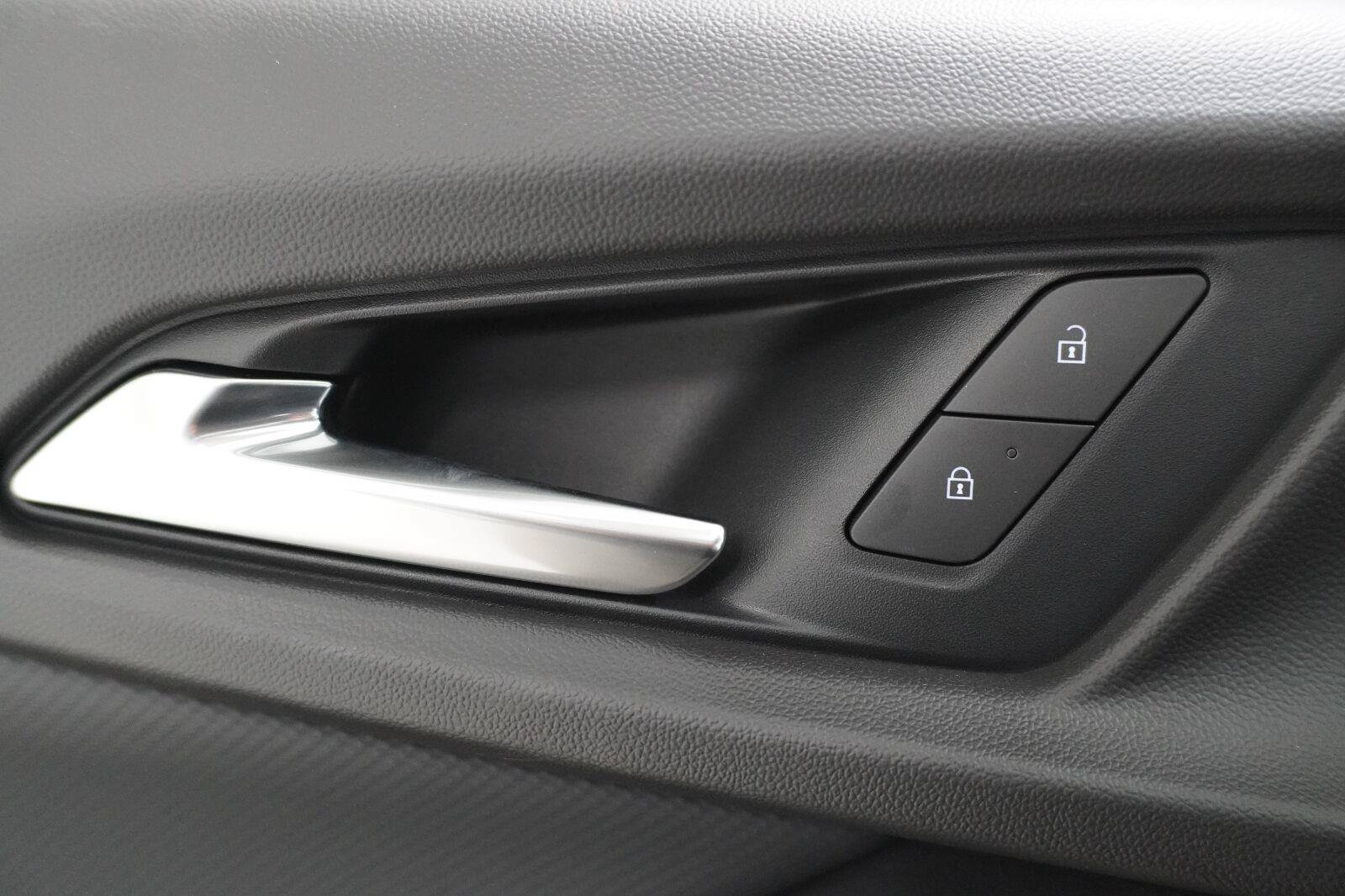 New 2027 Chevrolet Equinox RS w/ LPO, Floor Liner Package FWD image 21