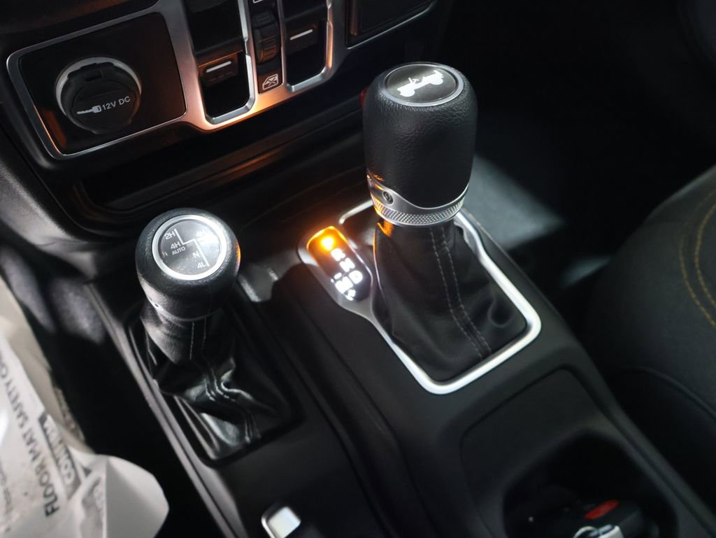 Used 2024 Jeep Wrangler Unlimited w/ Convenience Group image 33