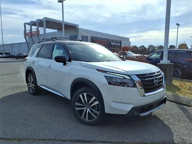 New 2025 Nissan Pathfinder Platinum