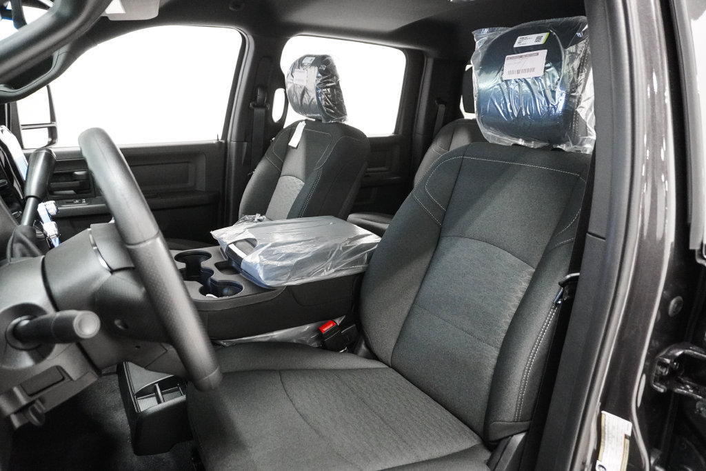 New 2026 RAM 3500 Tradesman AWD/4WD image 9