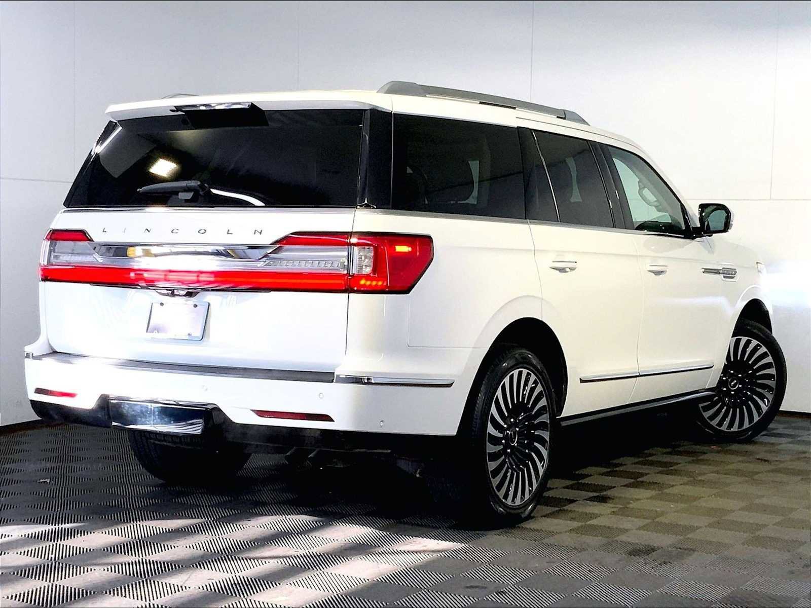 Used 2021 Lincoln Navigator Black Label AWD/4WD image 7