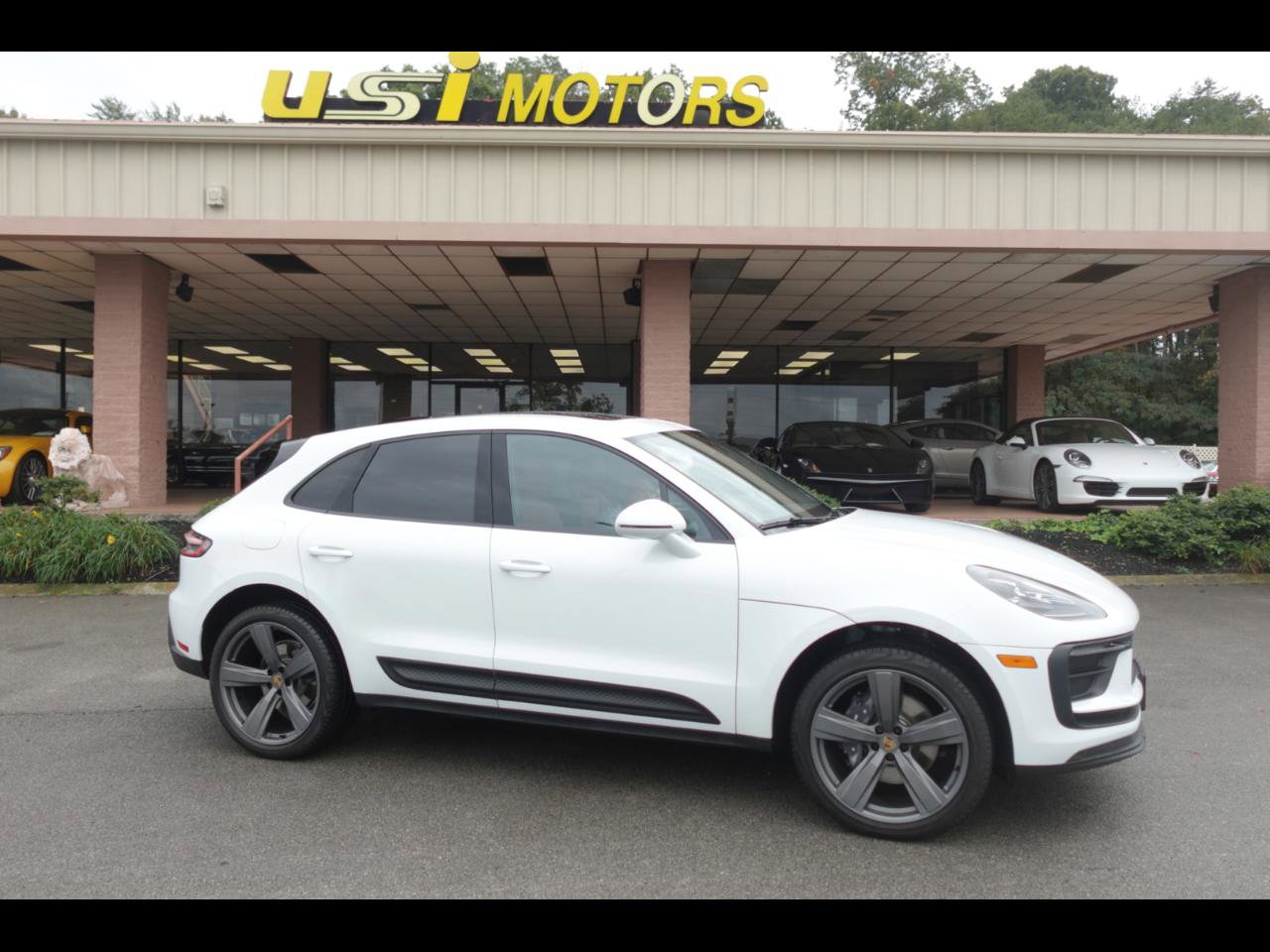 Used 2024 Porsche Macan w/ Premium Plus Package