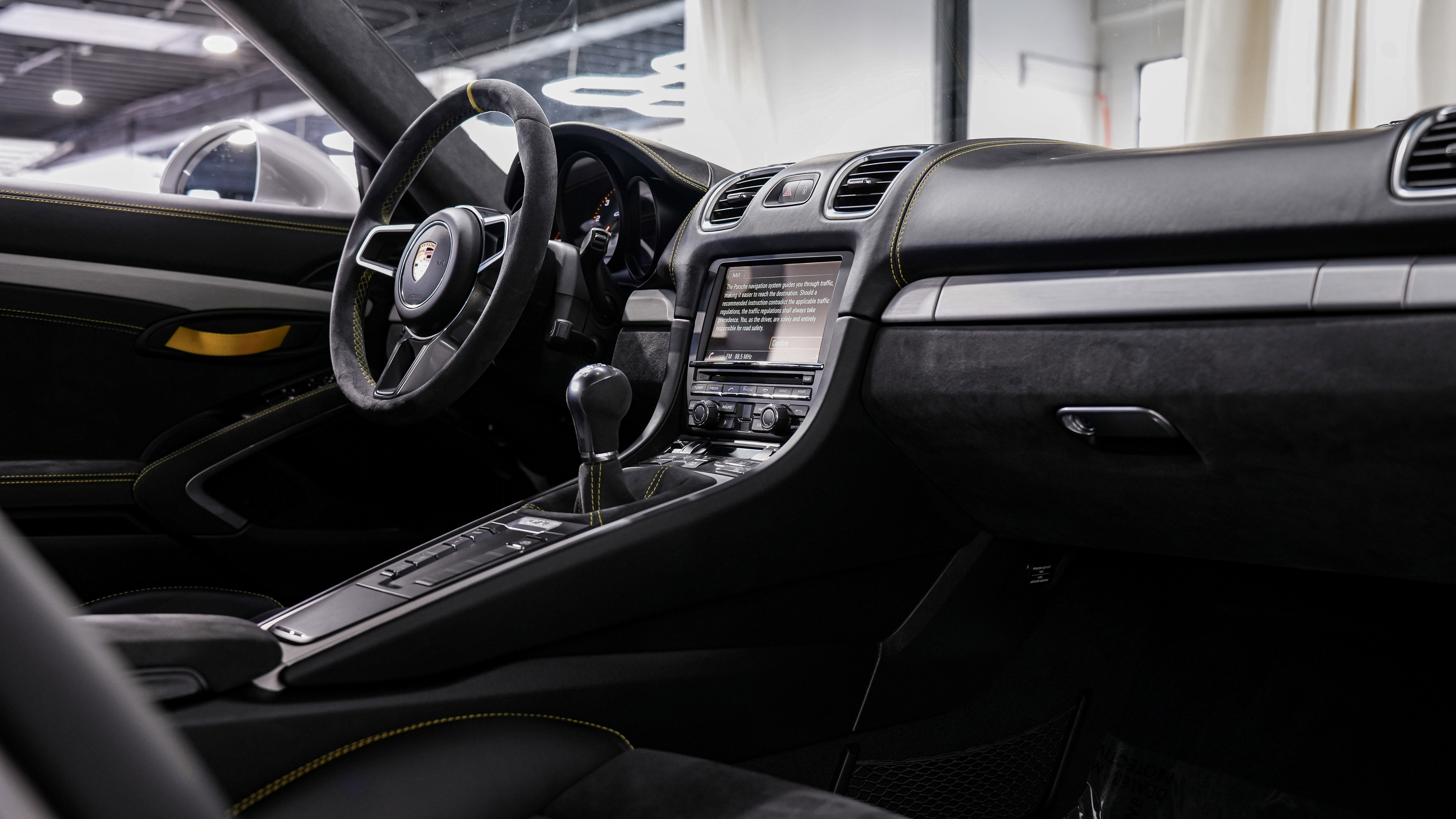 Used 2016 Porsche Cayman GT4 RWD image 13