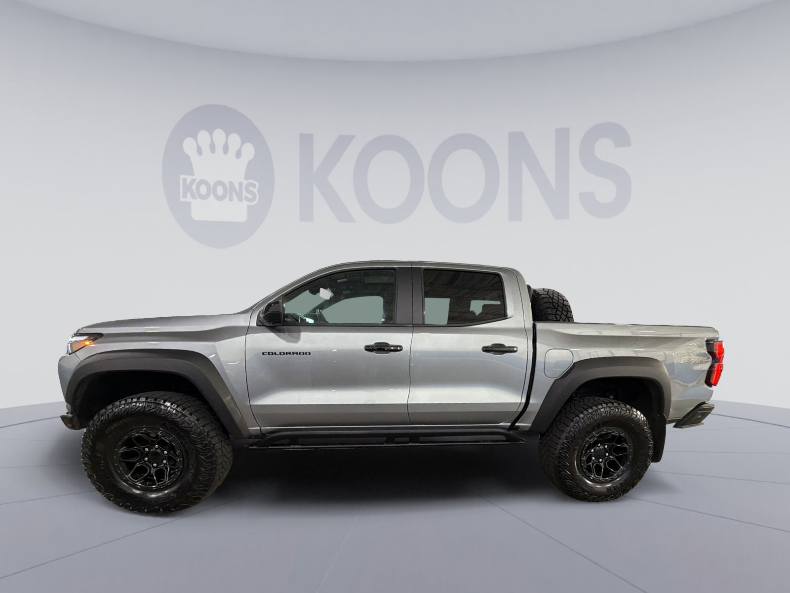 Used 2024 Chevrolet Colorado ZR2 w/ ZR2 Bison Edition AWD/4WD image 2
