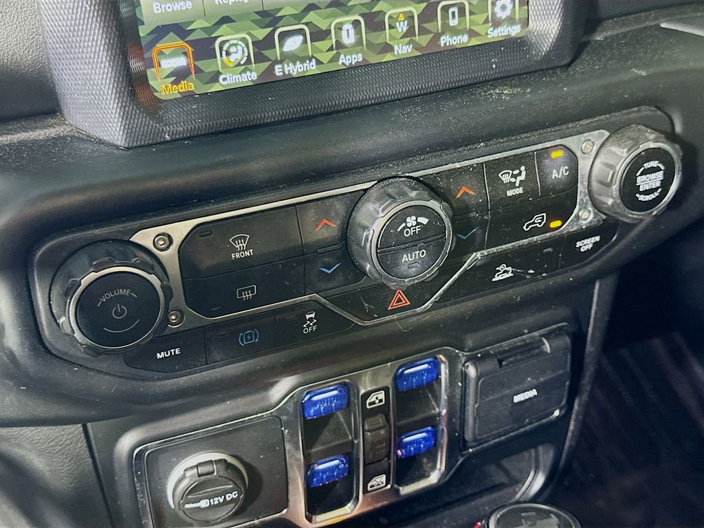 Used 2021 Jeep Wrangler Unlimited Sahara image 24