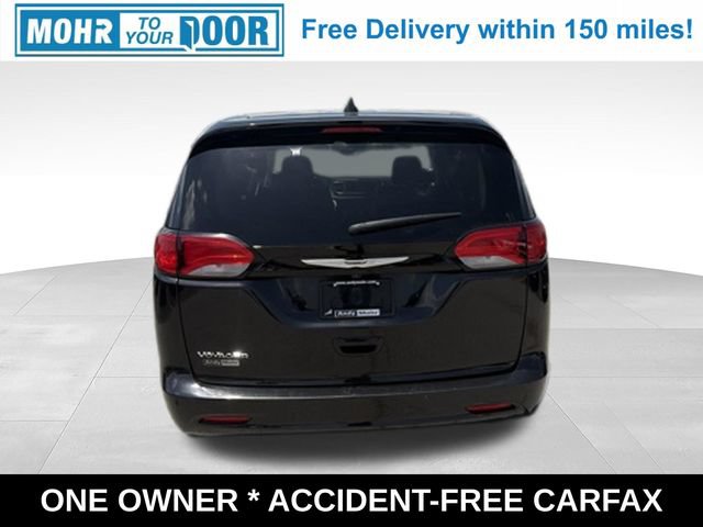 Used 2023 Chrysler Voyager LX FWD image 4