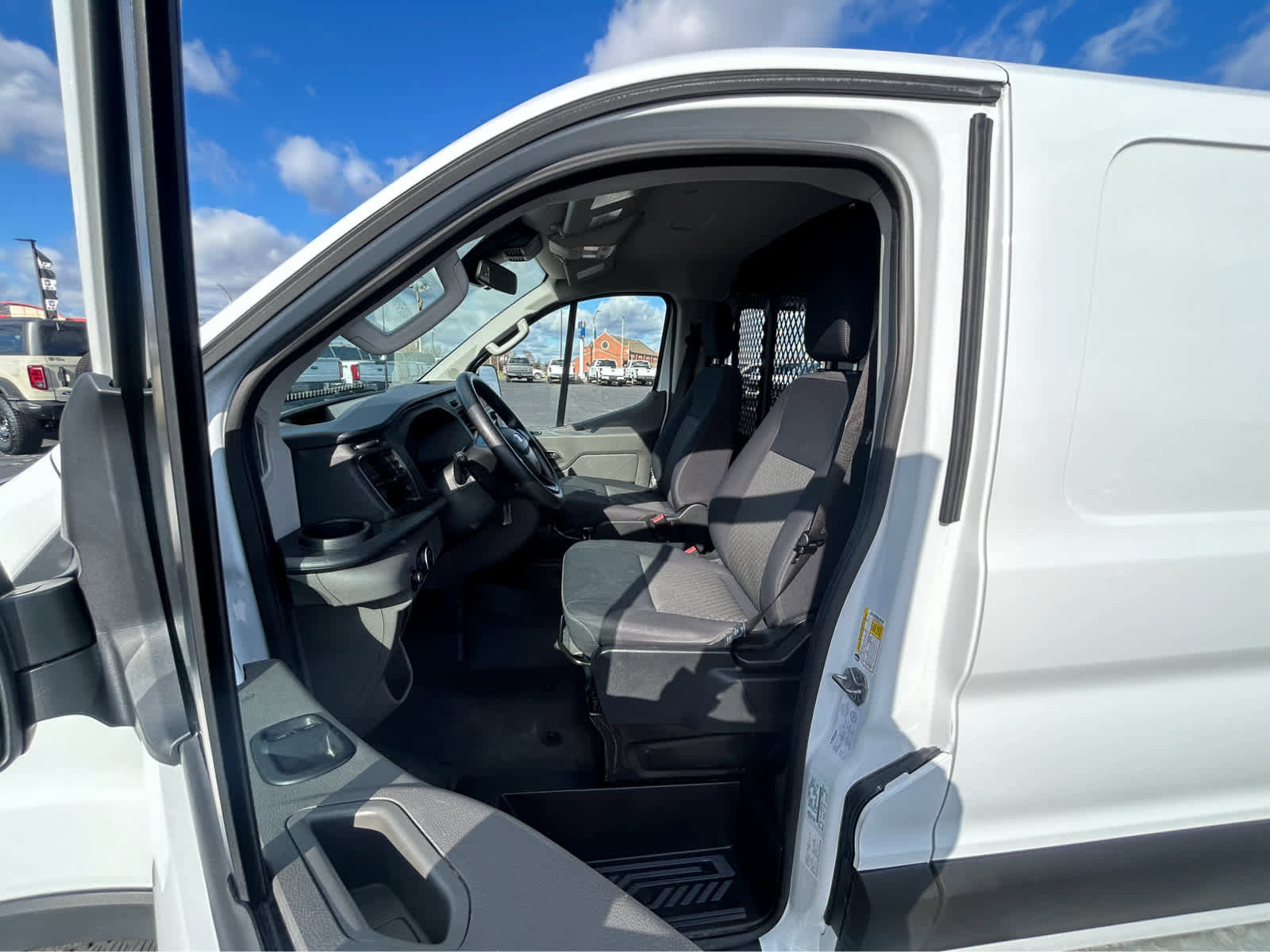 Used 2023 Ford Transit 250 Low Roof AWD w/ Exterior Upgrade Package image 9