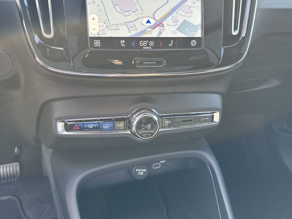 New 2024 Volvo XC40 Recharge Plus w/ Protection Package Premier image 24