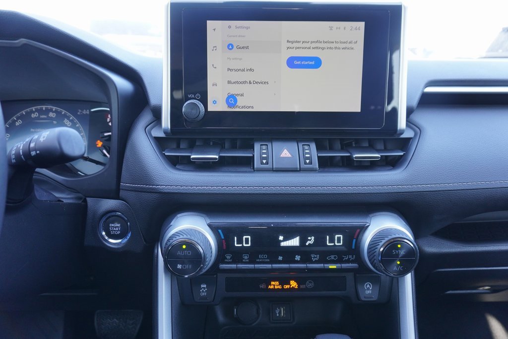 Used 2023 Toyota RAV4 XLE Premium image 13