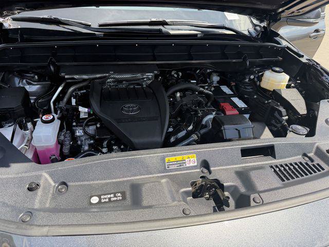Certified 2025 Toyota Highlander LE FWD image 26