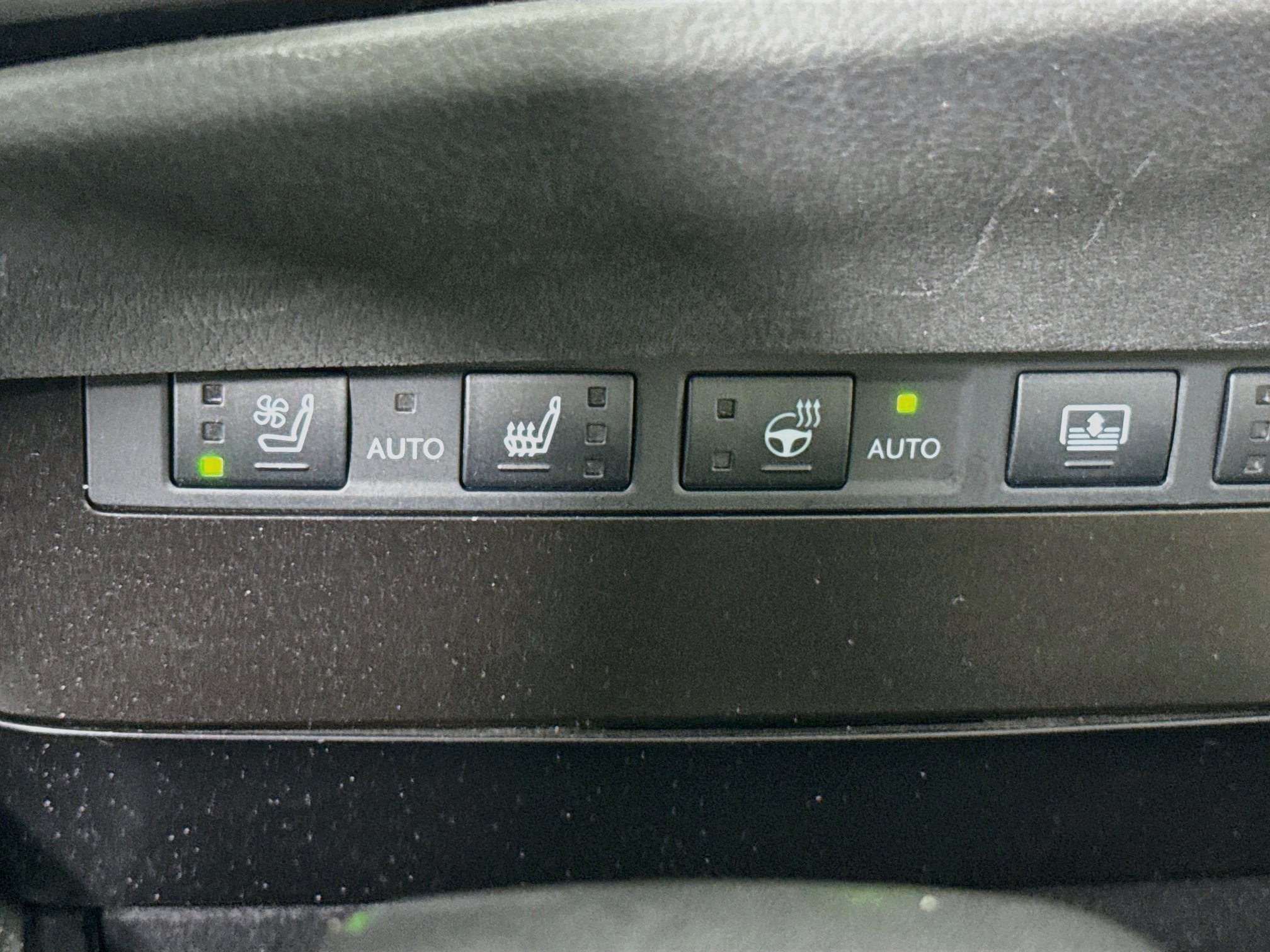 Certified 2025 Lexus ES 350 Ultra Luxury w/ Accessory Package (Z2) FWD image 22