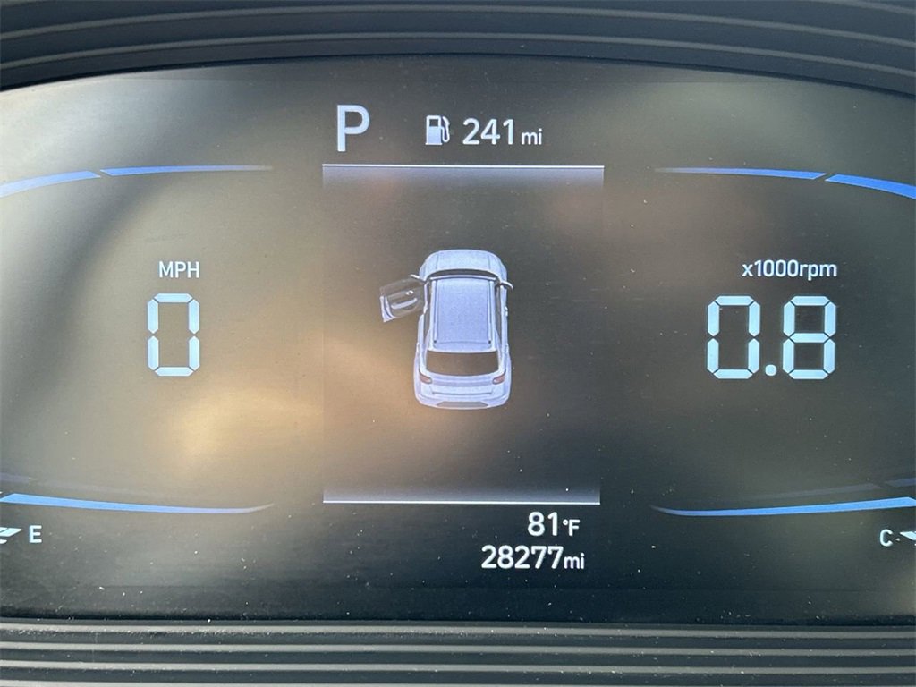 Certified 2023 Hyundai Venue SEL image 29