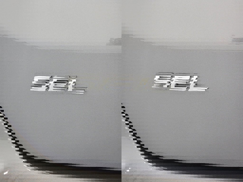 Used 2022 Ford Edge SEL w/ Sport Appearance Package image 10