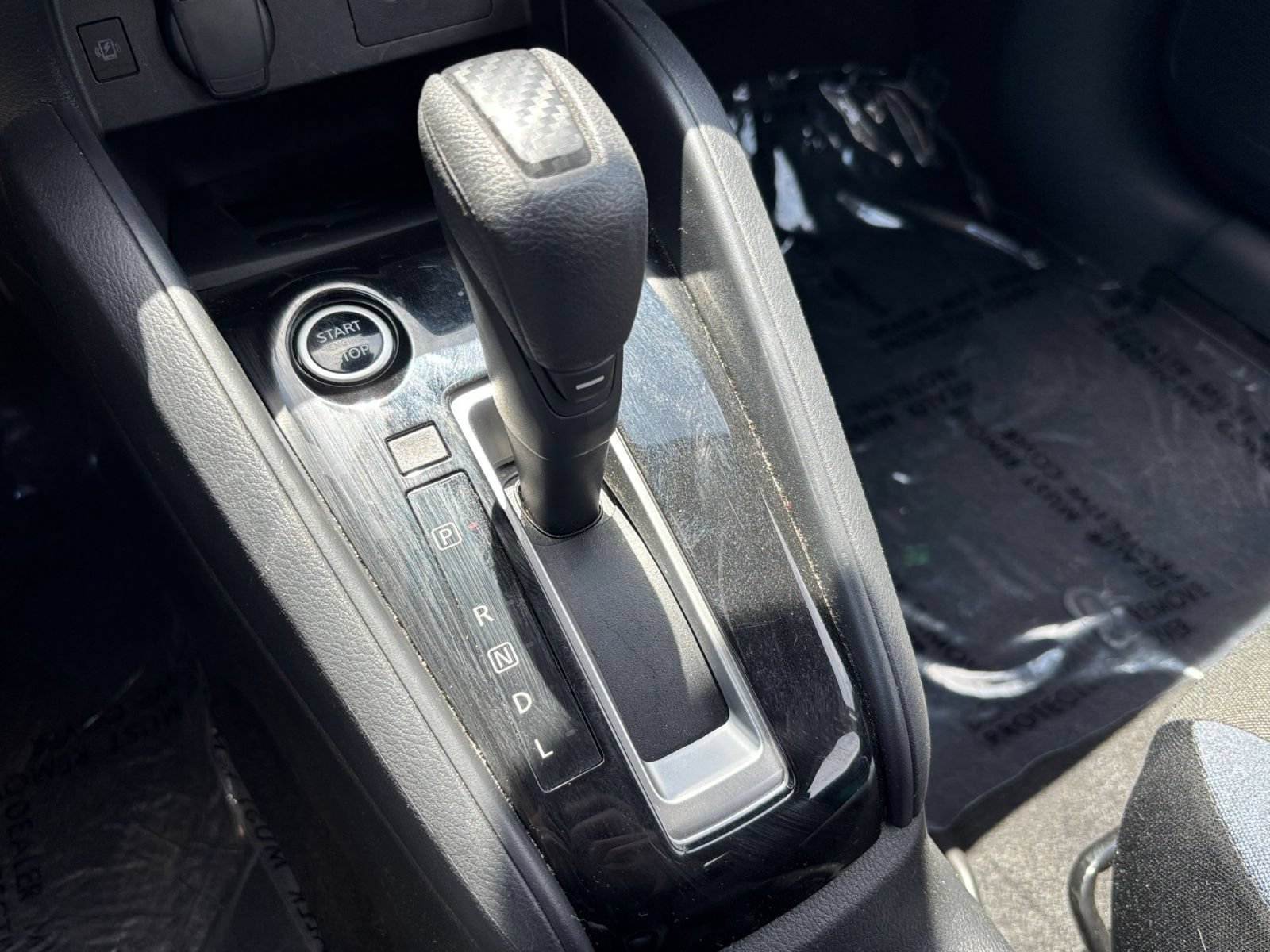 Used 2025 Nissan Versa SV FWD image 38
