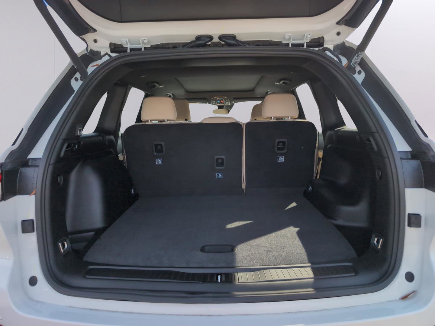 New 2025 Jeep Grand Cherokee Limited w/ Trailer Tow Package image 37