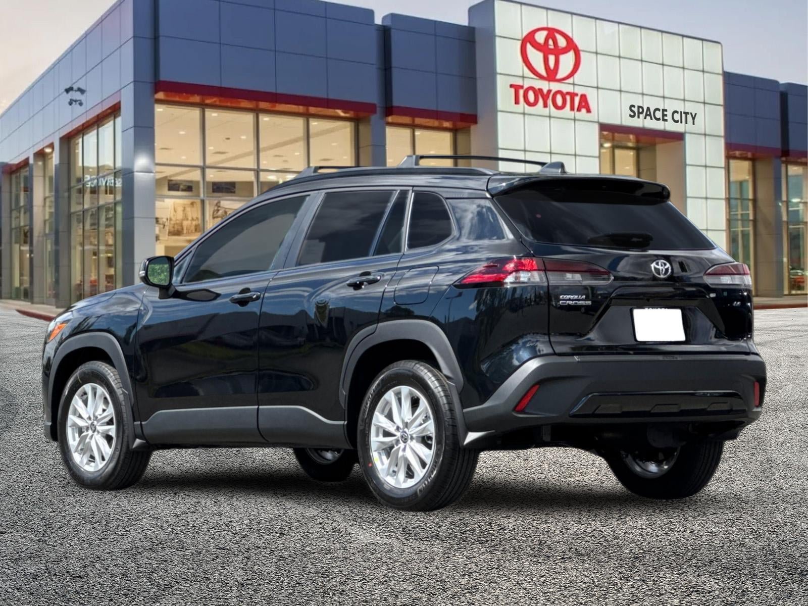 New 2026 Toyota Corolla Cross LE FWD image 4