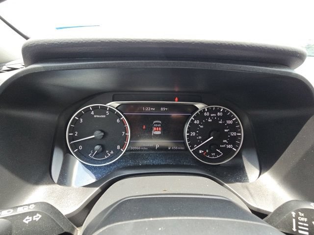 Used 2025 Nissan Rogue SV FWD image 28