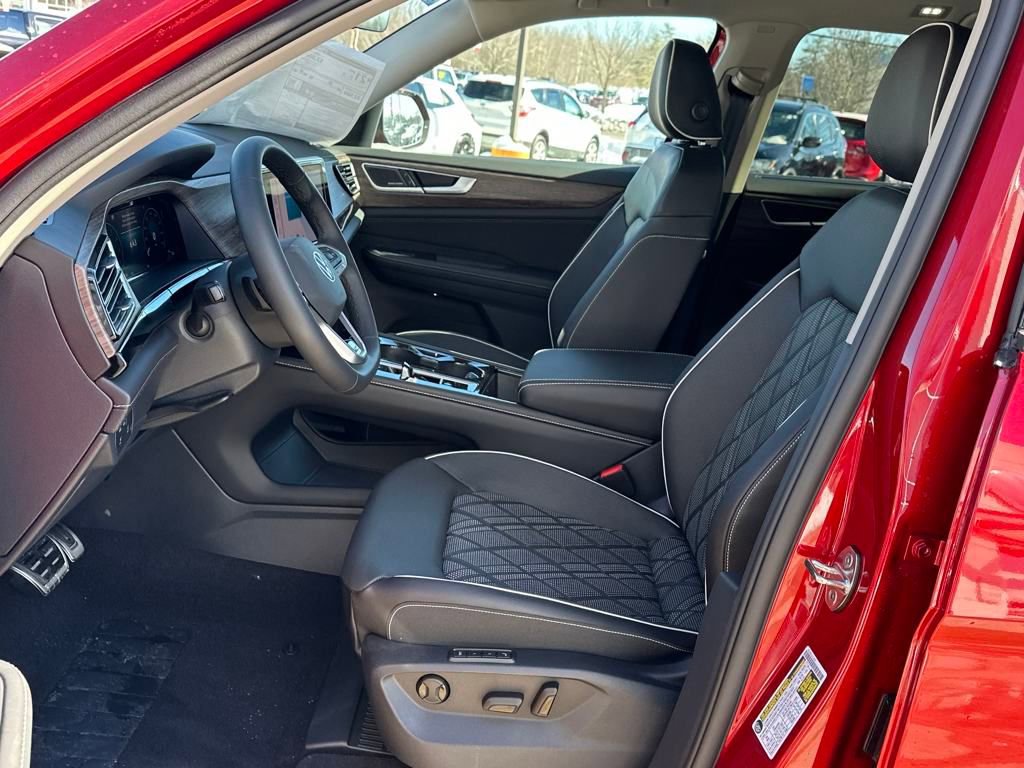 New 2025 Volkswagen Atlas SEL Premium R-Line image 9