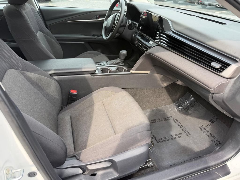 Used 2025 Toyota Camry LE FWD image 23