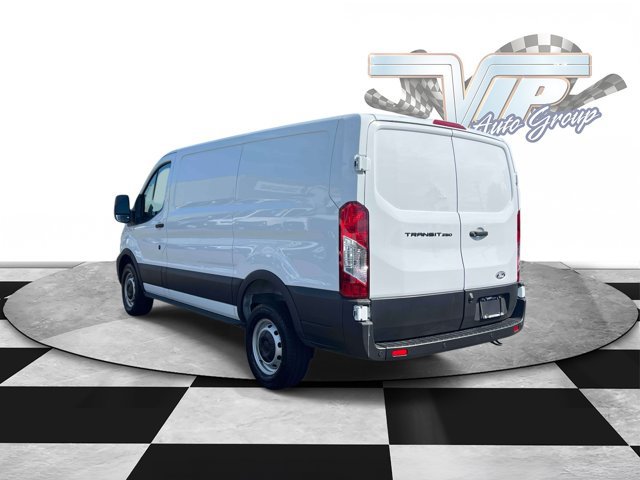 Used 2026 Ford Transit 250 Low Roof RWD image 7