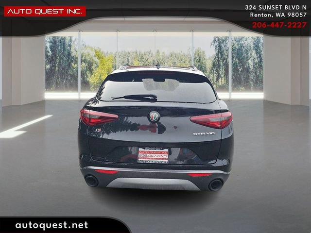 Used 2023 Alfa Romeo Stelvio Ti AWD/4WD image 6