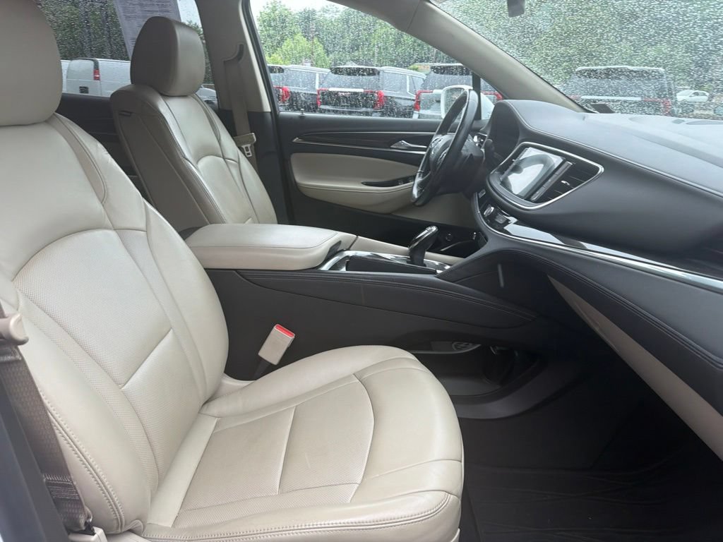 Used 2018 Buick Enclave Premium AWD/4WD image 24