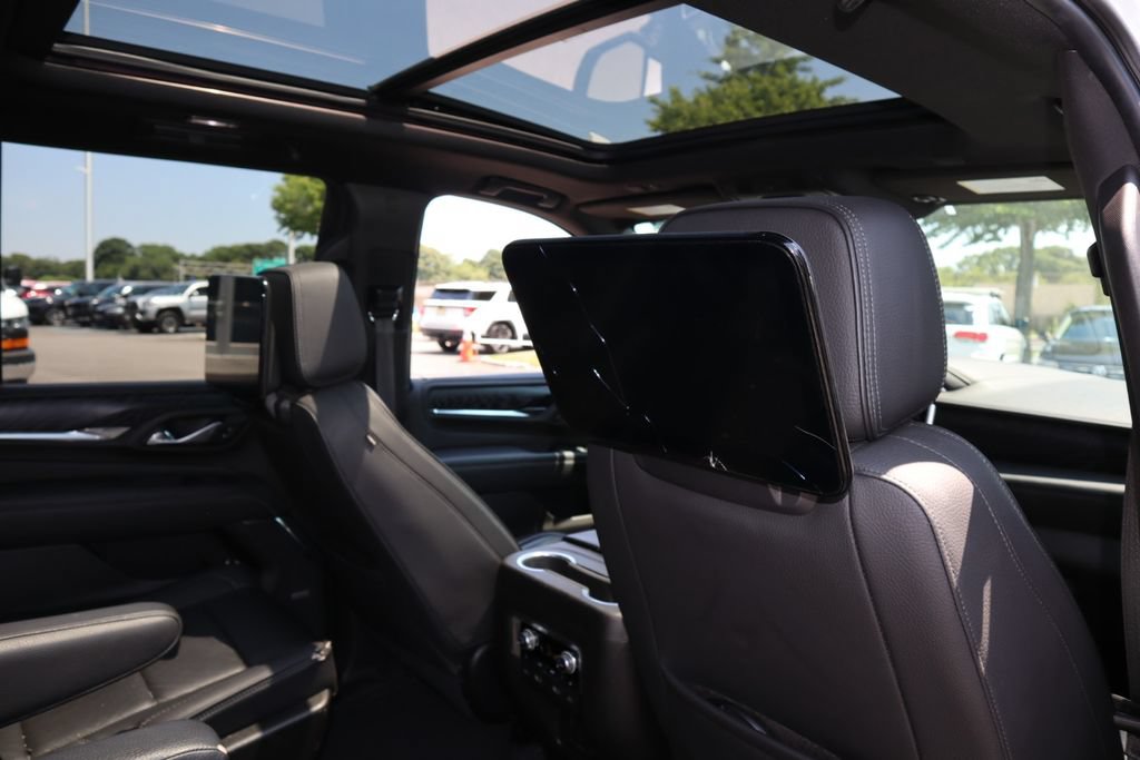 Used 2021 GMC Yukon Denali w/ Denali Ultimate Package AWD/4WD image 30